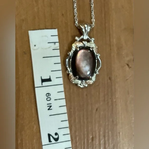 Colman company for Black Hills. Vintage 18”’inch chain ad pendant - Picture 8 of 9